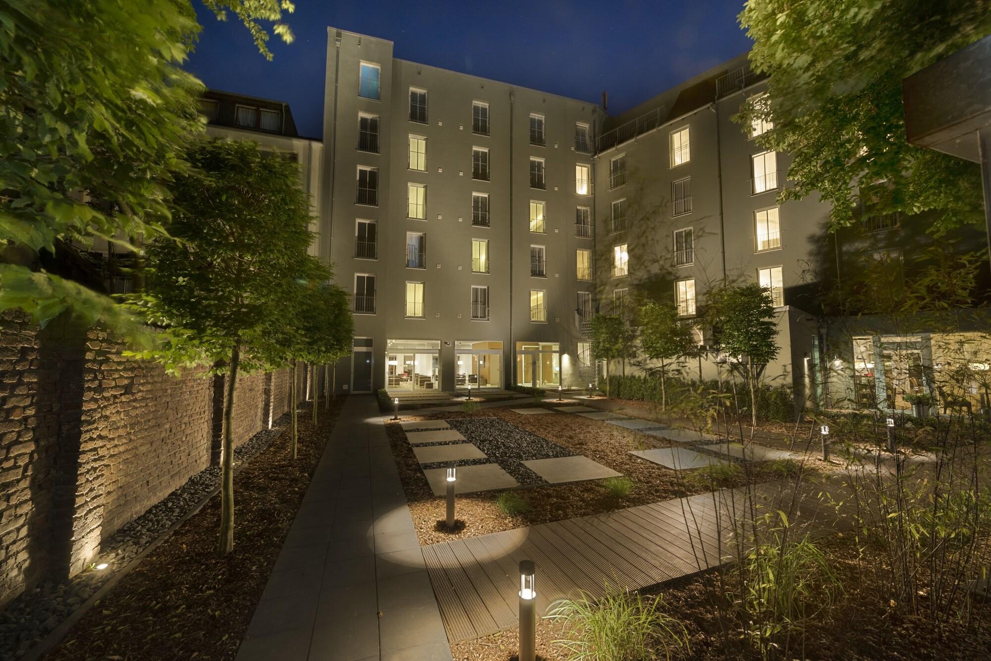 Hotel Conti Duisburg - Partner Of Sorat Hotels Экстерьер фото